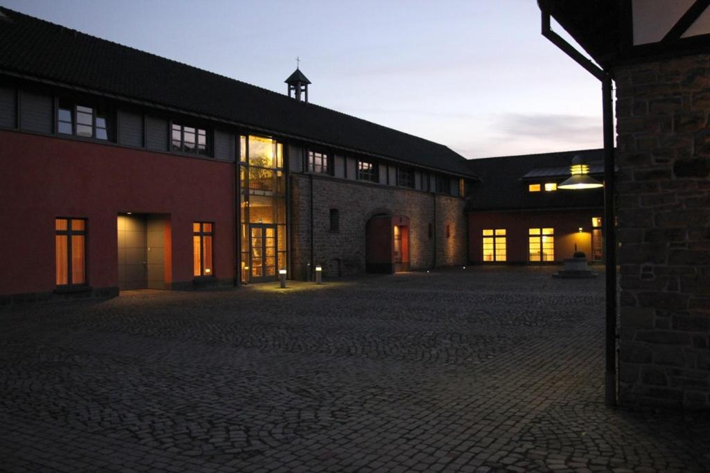 Malteser Kommende Engelskirchen Exterior foto